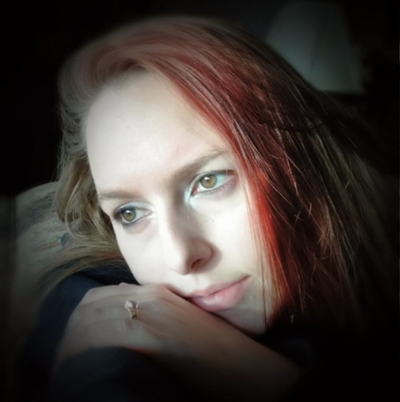 Meet your Posher, Jennifer - Picture 1 of 1